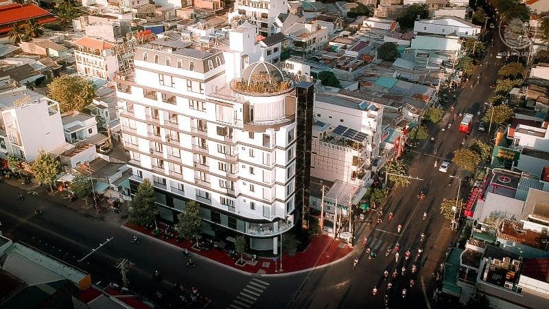 Hoang Long Hotel 4