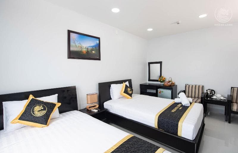 Hoang Long Hotel 5