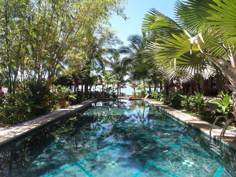 Full Moon Beach Resort 4