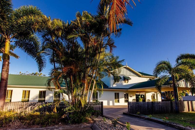 Shamrock Gardens Motel 5