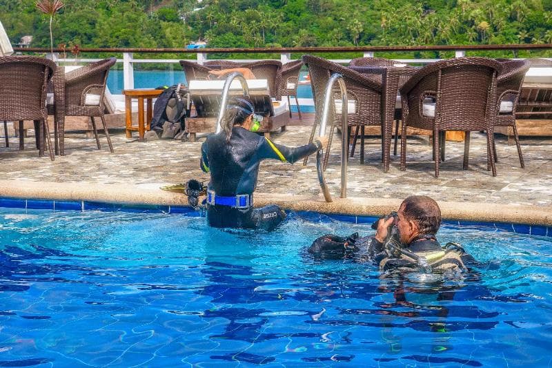 Edgewater Dive & Spa Resort 4