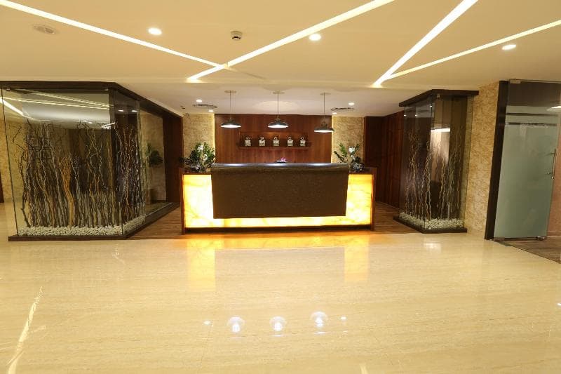 M Crown Hotel 3