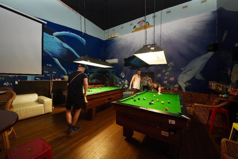 Backpackers In Paradise (Adults Only) main