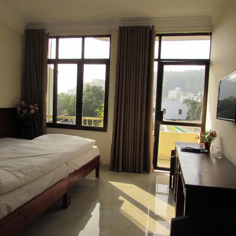 Viet Nhat Halong Hotel 5