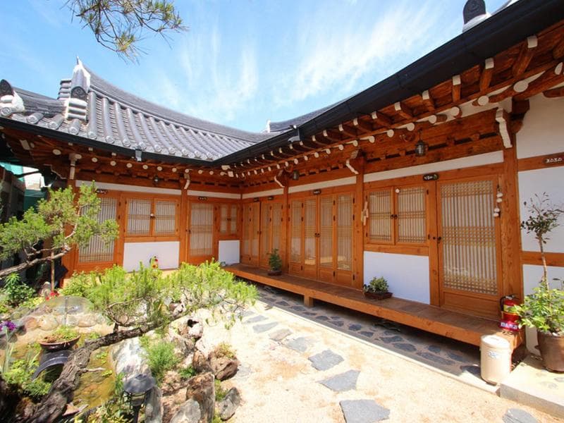 Happiness Full Hanok Guesthouse Jeonju 3