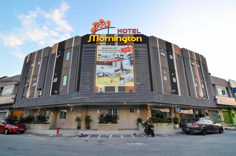 Mornington Hotel main