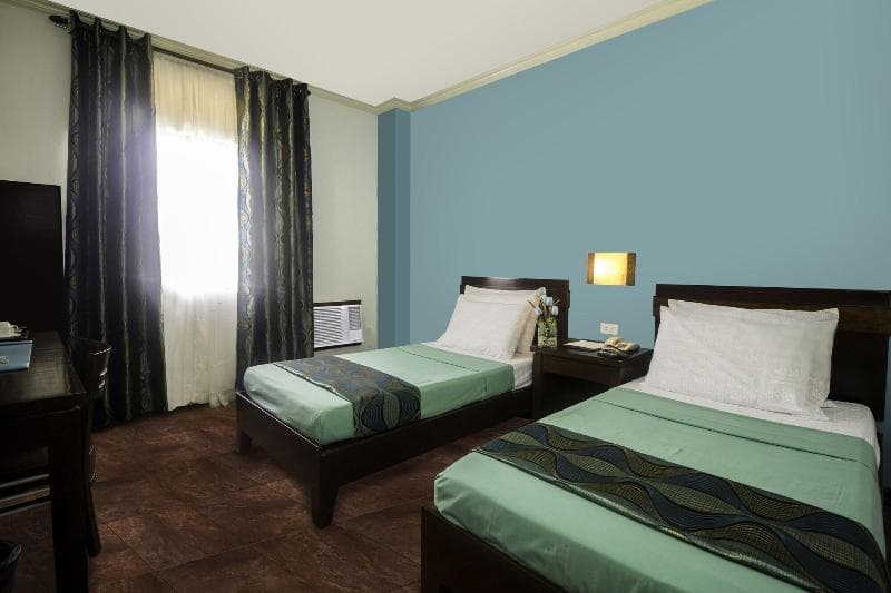 The Bell Hotel 4