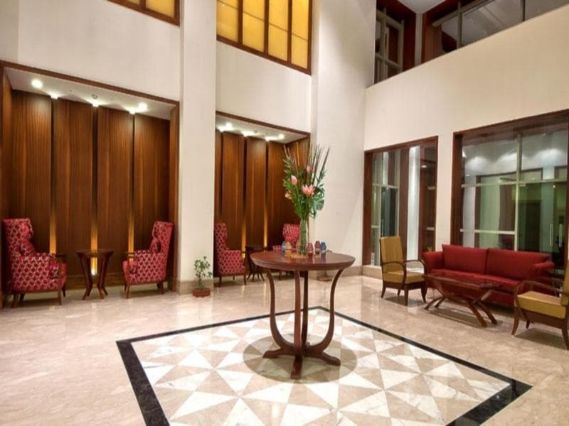 The Golden Plaza Hotel & Spa, Zirakpur 4