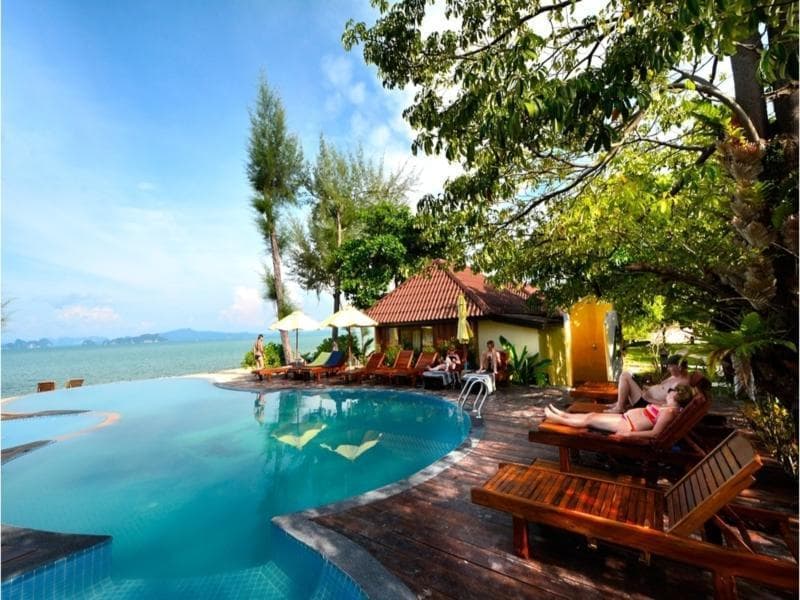 Thiw Son Beach Resort 4