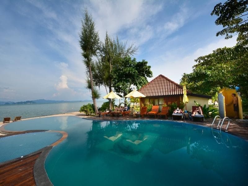 Thiw Son Beach Resort photo 1