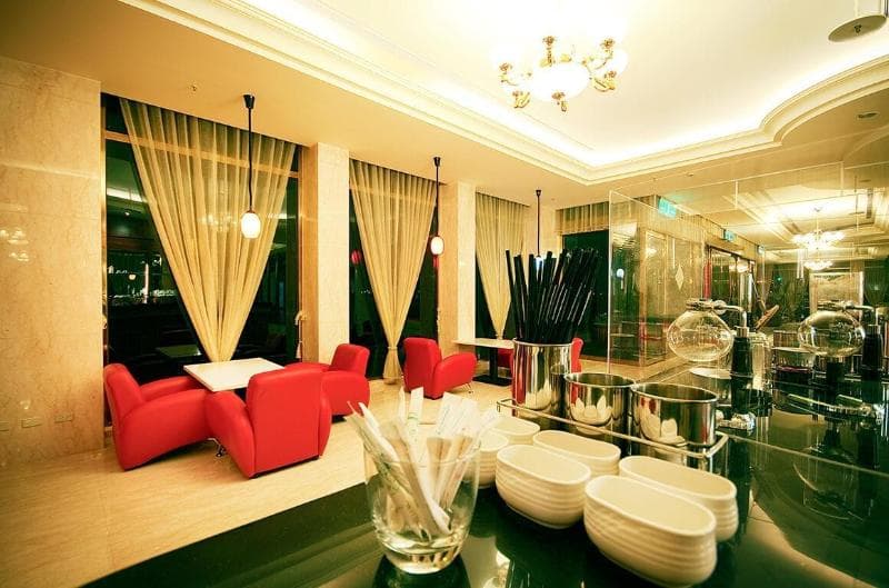 Yaling Hotel 4