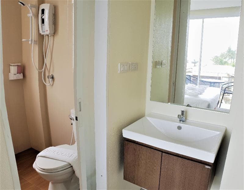 Top Hostel Samui main