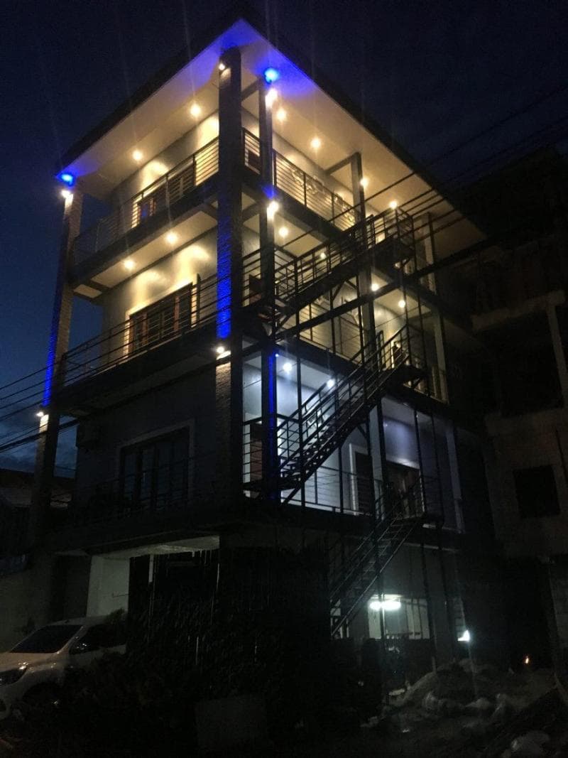 Faraway Suites 4
