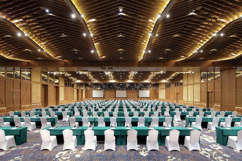 Hilton Wenan main