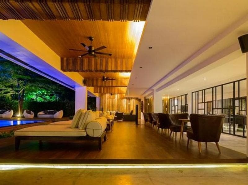Uma Residence 3