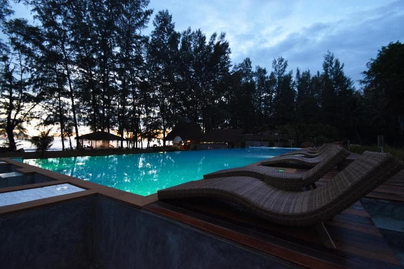 Long Beach Chalet 3