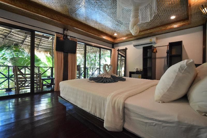 Long Beach Chalet main