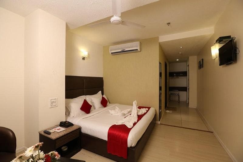 Hotel Sapphire 4