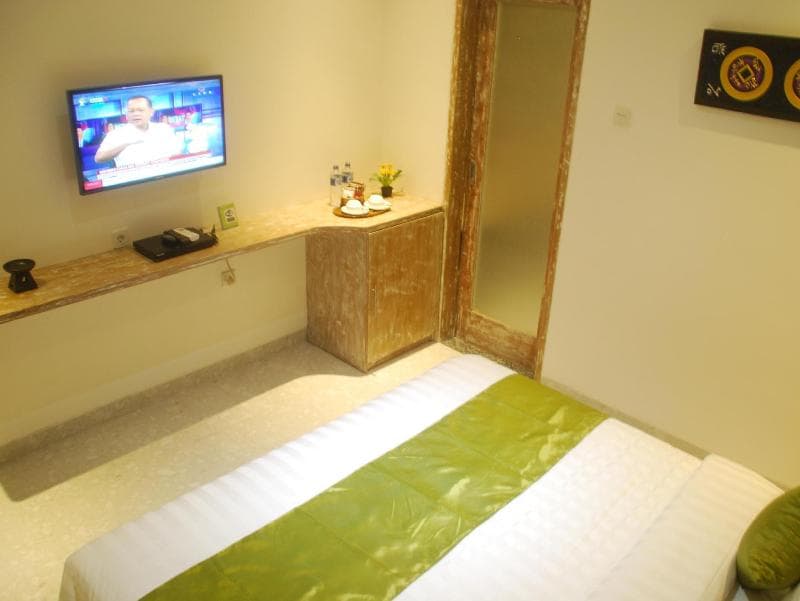 Sugiras Living Guest House photo 1