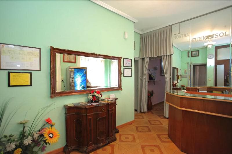 Hostal Fuentesol 3