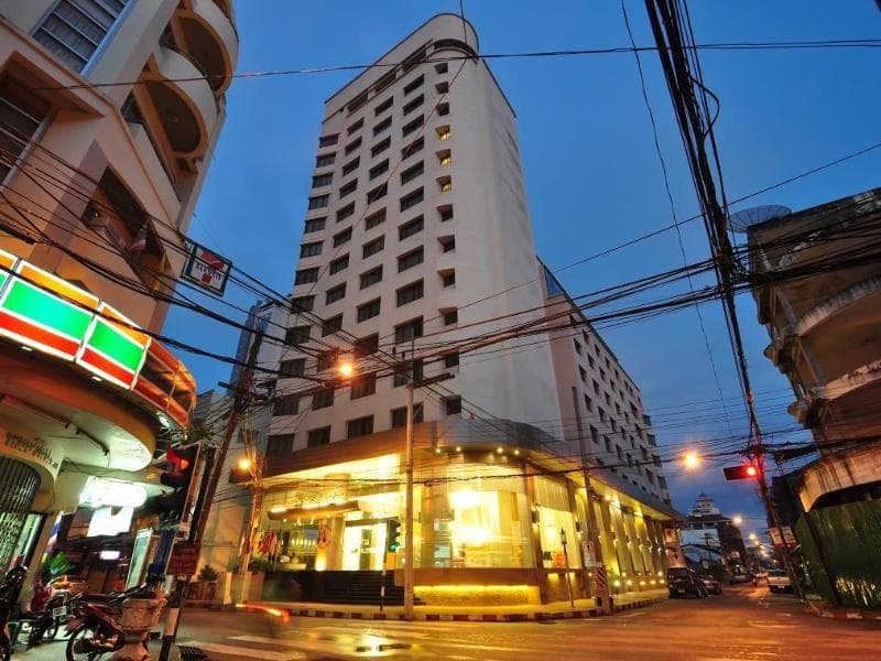 Mayflower Grande Hotel 4