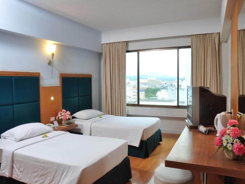 Mayflower Grande Hotel 5