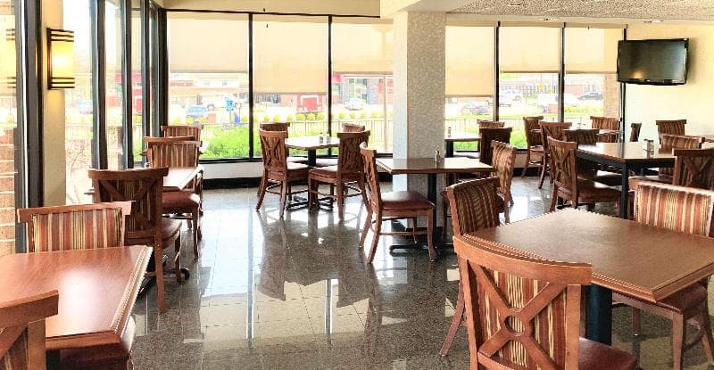 SureStay Plus Hotel by Best Western St. Louis Westport 3