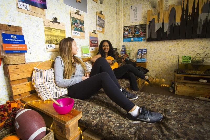 Hostel One Sants (Adults Only) 4
