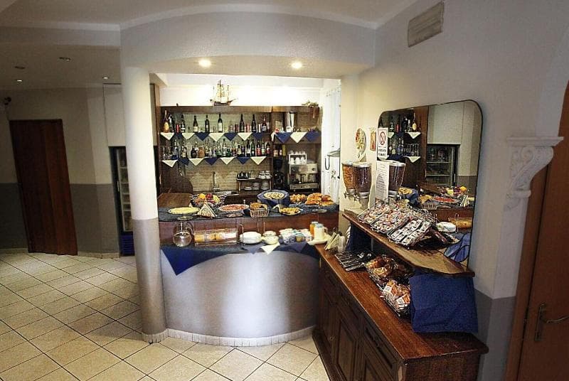 Arco Hotel main