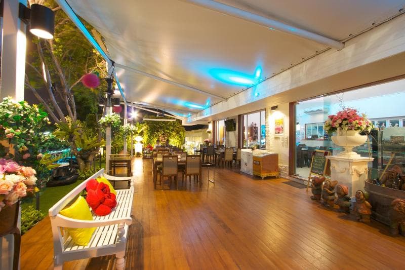 Charn Residence (Adults Only) 5