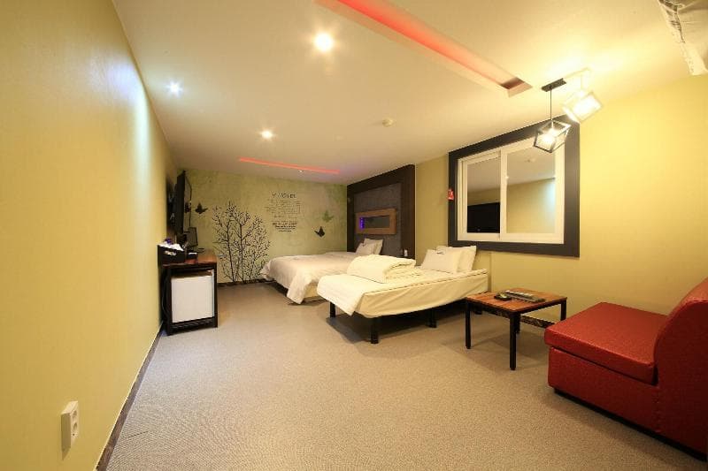 V Hotel Munhyun 4