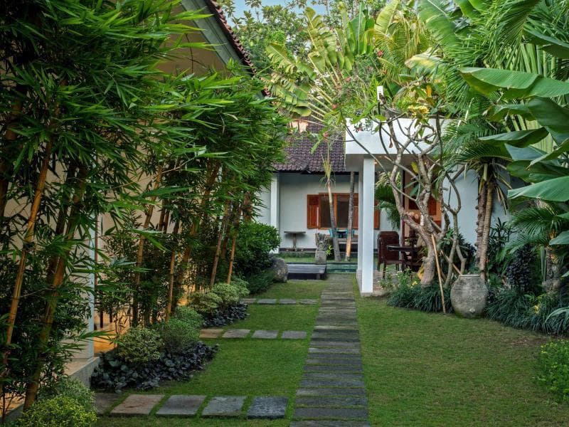 Room & Vespa Suite 3 4
