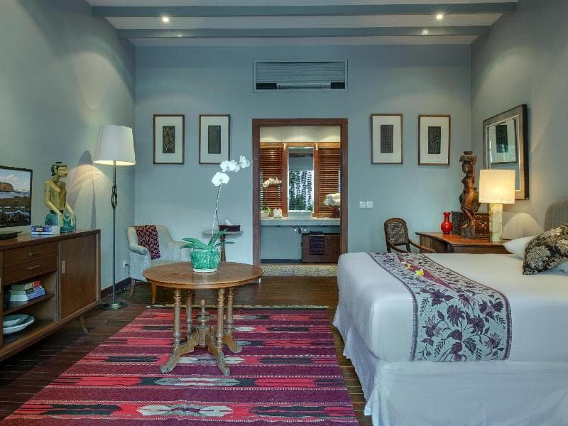 Room & Vespa Suite 3 3