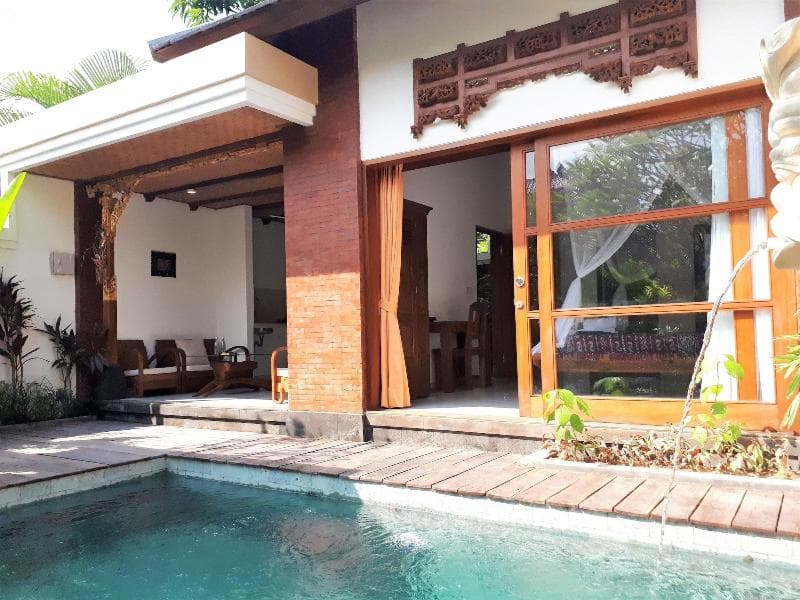 The Calmtree Bungalows main