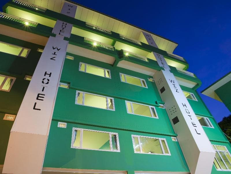 Wiz Hotel 2