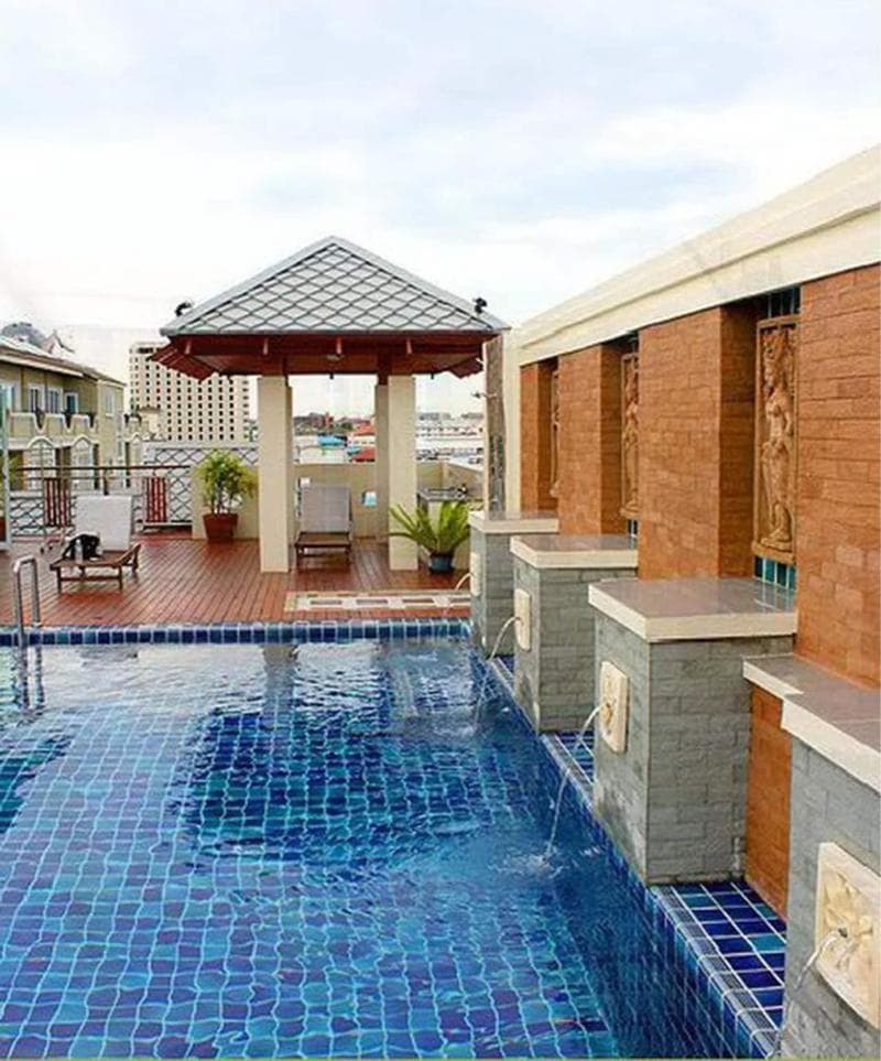 D Apartment 4