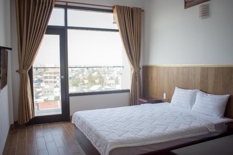 Moon Hotel 3