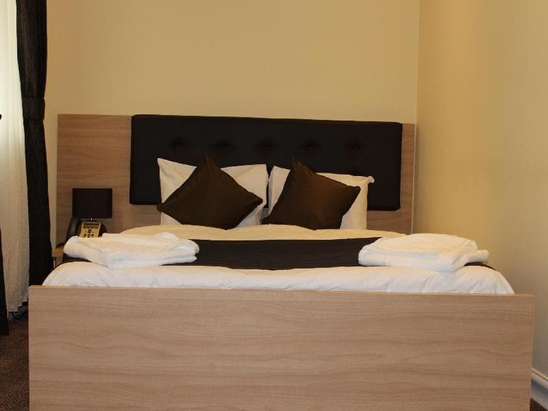 Shoreditch Inn 4