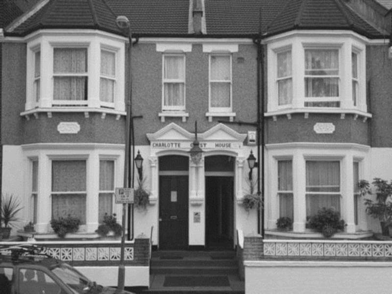 Charlotte Guest House 3