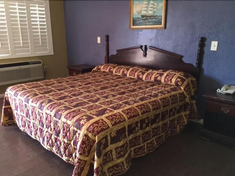 Hyde Park Motel 2