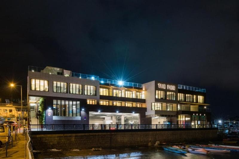 The Pier Hotel 4