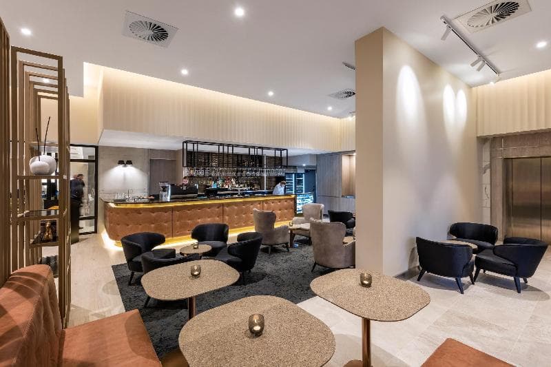 Deco Hotel Canberra 2