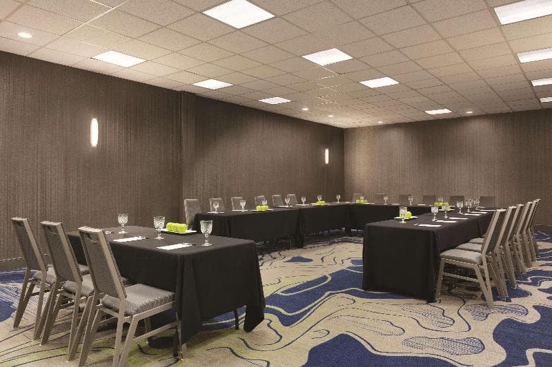 Radisson Hotel Mcallen Airport 1