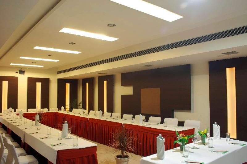 Hotel Legend Sarovar Portico main