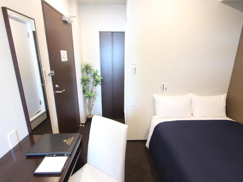 Hotel Livemax Higashi-Ginza 4