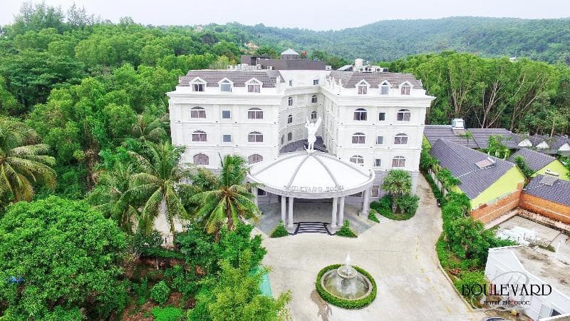 Boulevard Hotel Phu Quoc 4