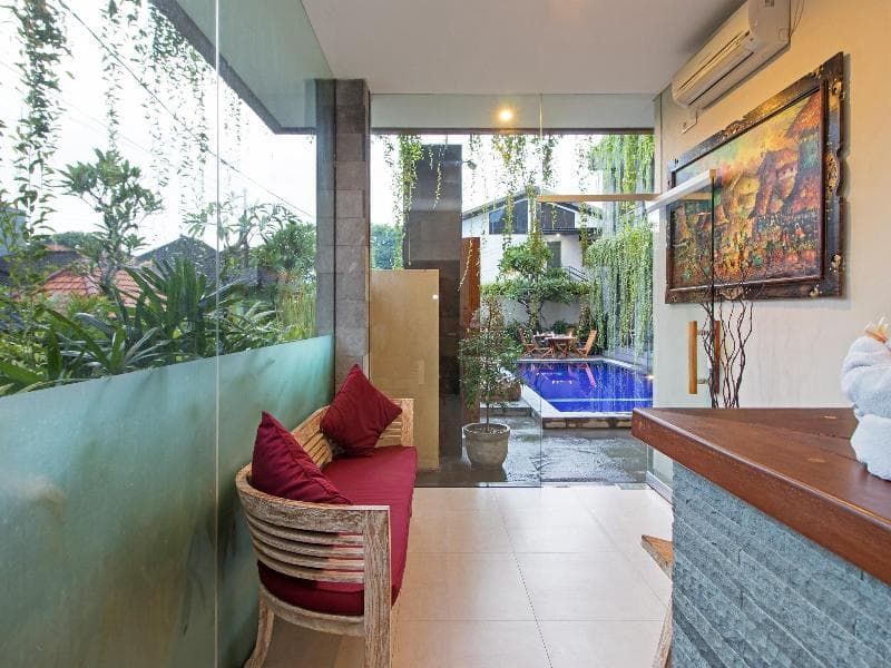 Vansari Hotel main