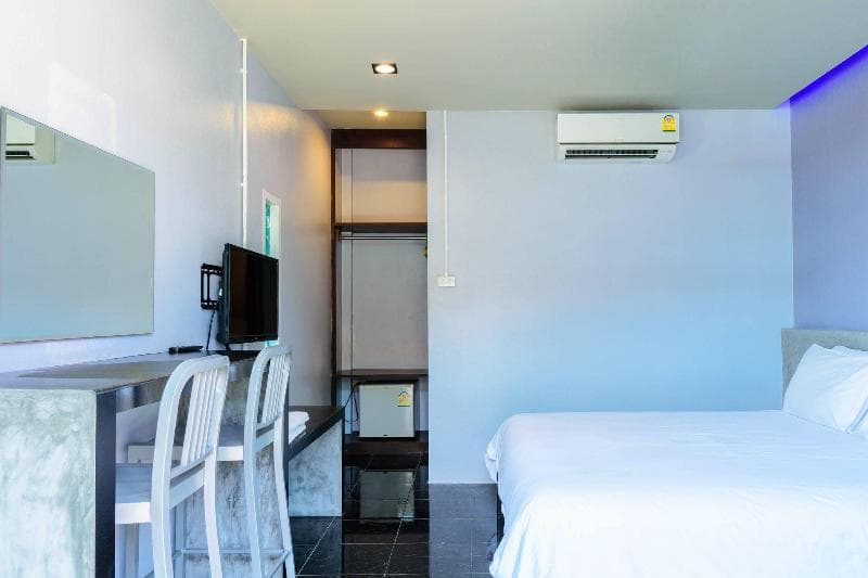 Loma Place Hotel 3