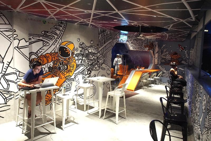Space Hotel 4