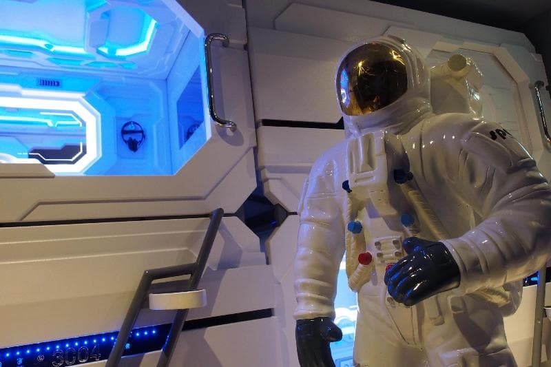 Space Hotel main